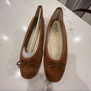 Ballet Flats NWOT
